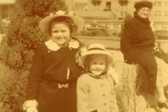 Easter-1950-with-Aunt-Grace-in-Atlantic-City
