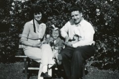 Ginger-with-Aunt-Sally-and-Uncle-Eck-July-1947
